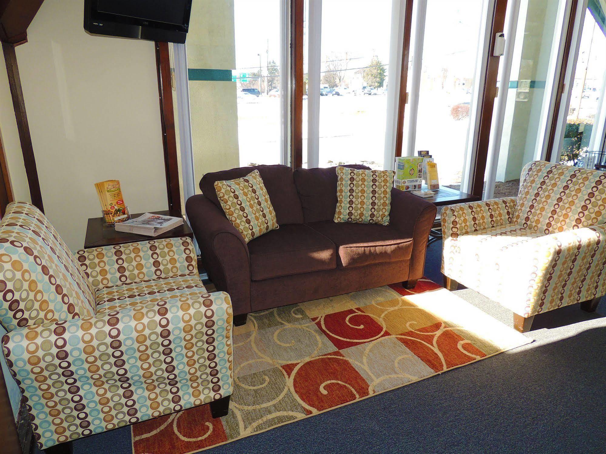 Budget Host Inn & Suites Fertility Kültér fotó